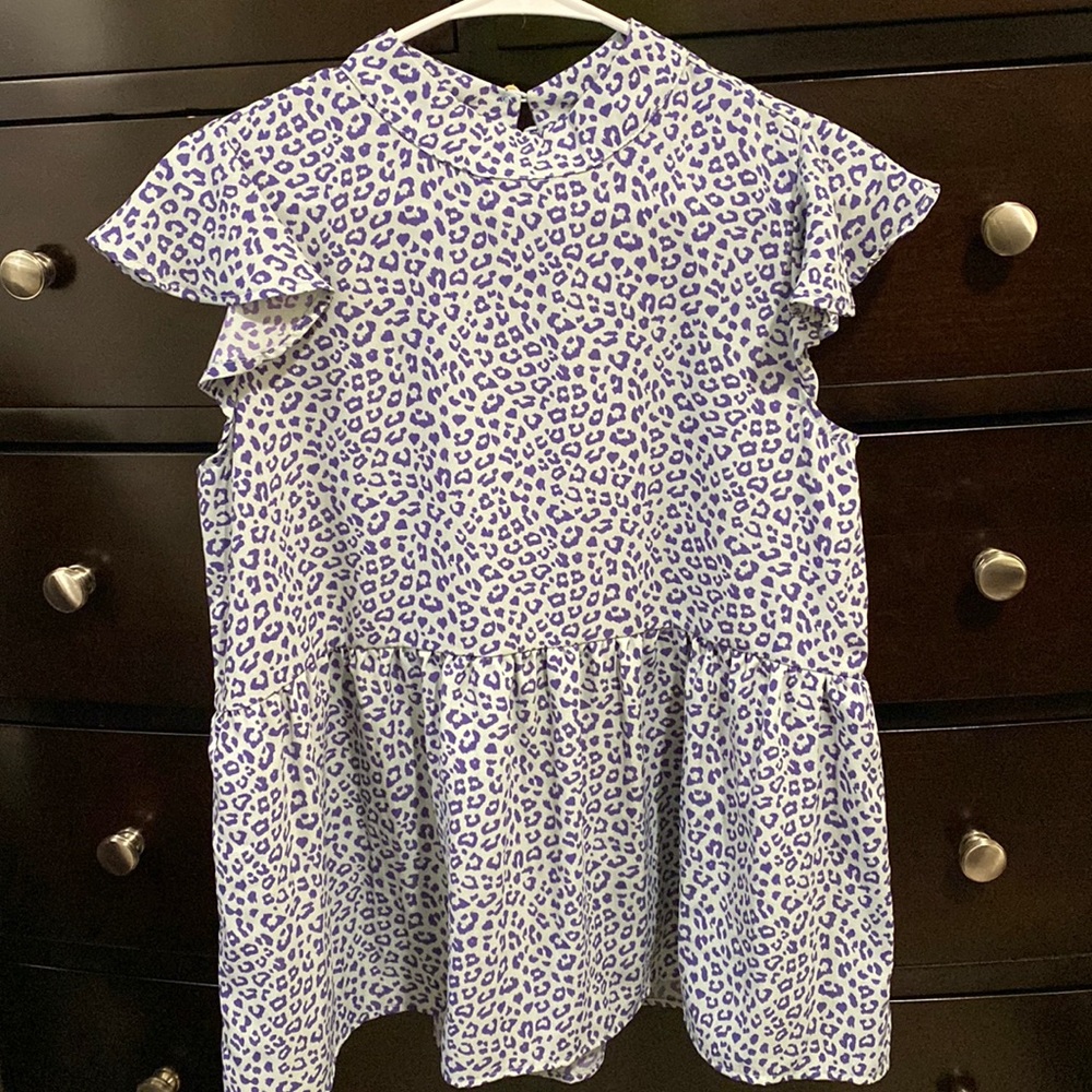 EUC Ces Femme Blue Leopard Print flutter sleeve top Small